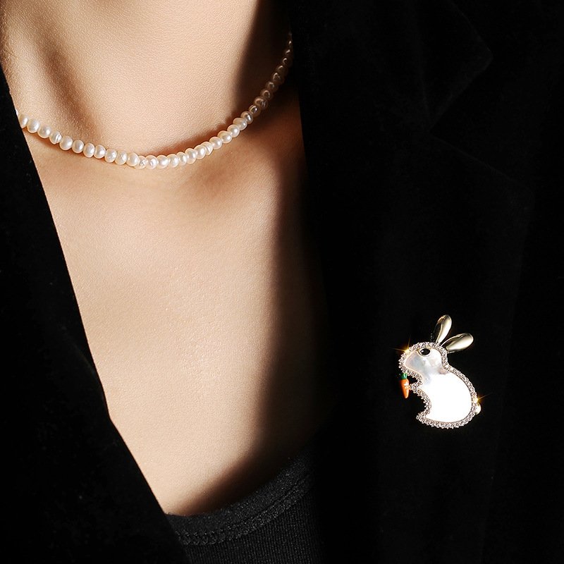 Luxury Gold-Plated Rabbit Brooch with Seawater Shell for Women